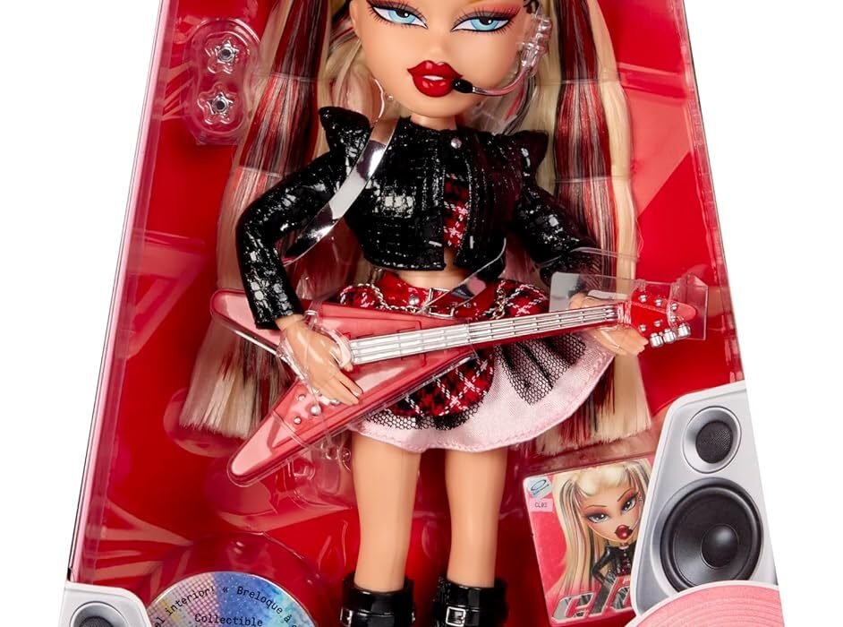 BRATZ Pop Starz Cloe – Poupée Mannequin avec Breloque à Collectionner, Tenue et Accessoires Musicaux