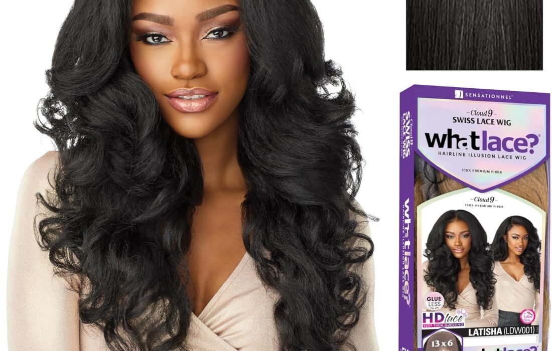 Sensationnel What Lace Perruque 33 x 15 cm – Cheveux synthétiques noués à la main – Cheveux synthétiques naturels pré-épilés Illusion – Whatlace Latisha (1B)