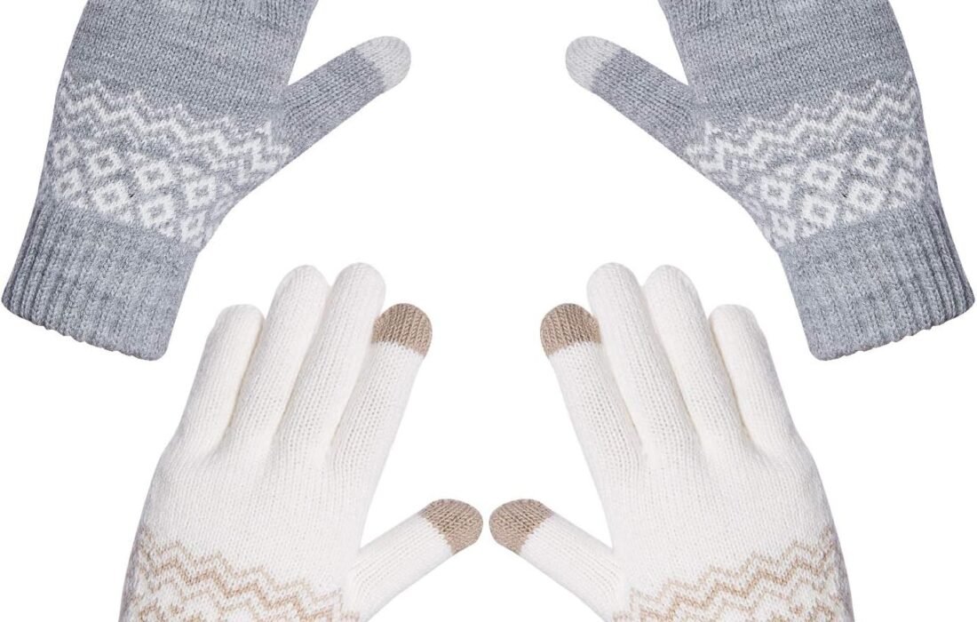 2 Pairs Women’s Winter Warm Touch Screen Gloves Knitted Soft Cute Elaphurus Pattern – White/Grey – One Size