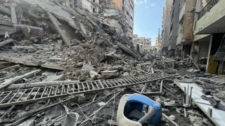 Image default
