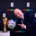 football.-ils-veulent-aussi-vendre-la-coupe-du-monde