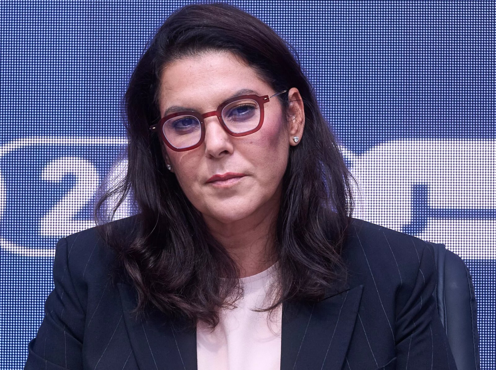 Image default